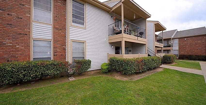 Floor Plans of Trinity Park Apartments in Irving, TX
